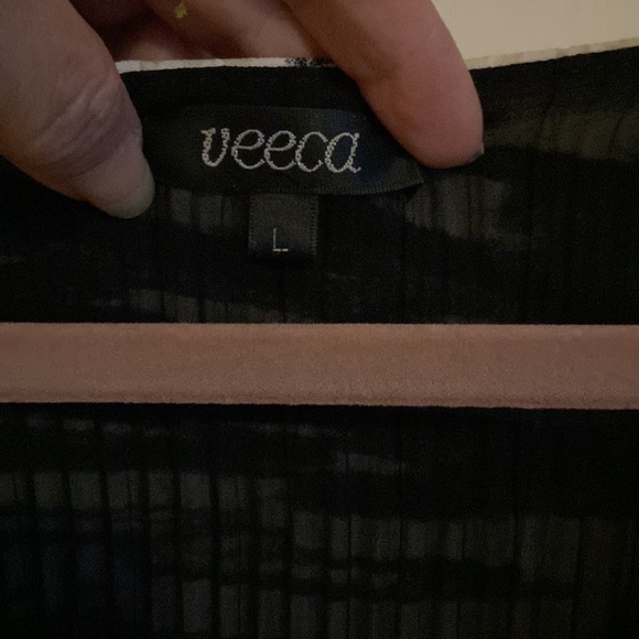 Stunning unique dress - Picture 3 of 5